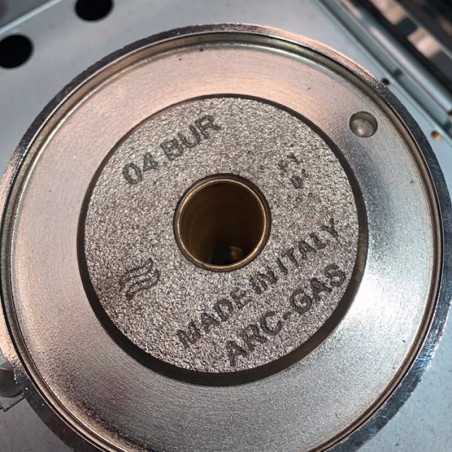 Réchaud à gaz industriel avec 2 brûleur pour la restauration. Cuisine de table professionnelle pour bar et restaurant.