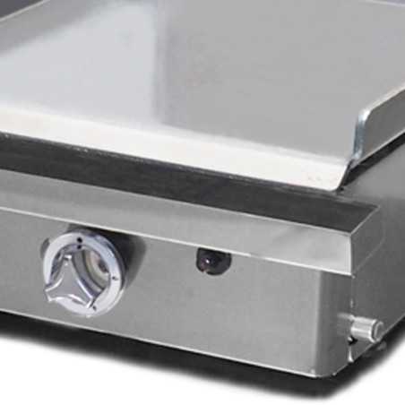 Professional 120 griddles with different gas cooking zones