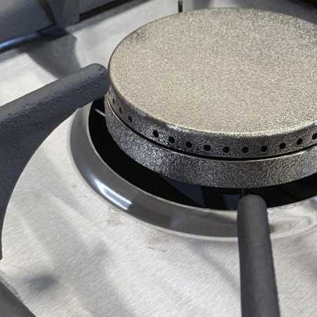 Industrial gas stove with 1 burner for catering. Professional tabletop kitchen for bar and restaurant.