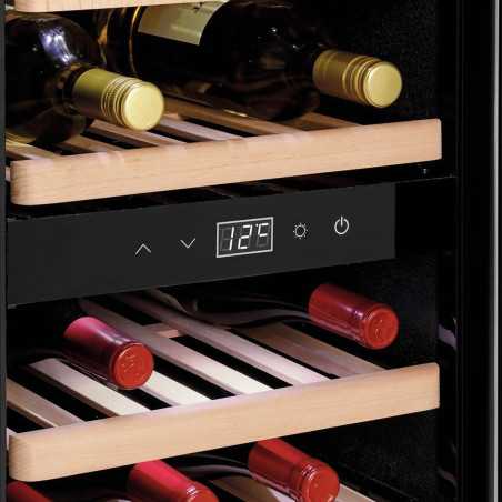 Sistema de doble zona con control independiente para mantener diferentes tipos de vino en condiciones óptimas de conservación.