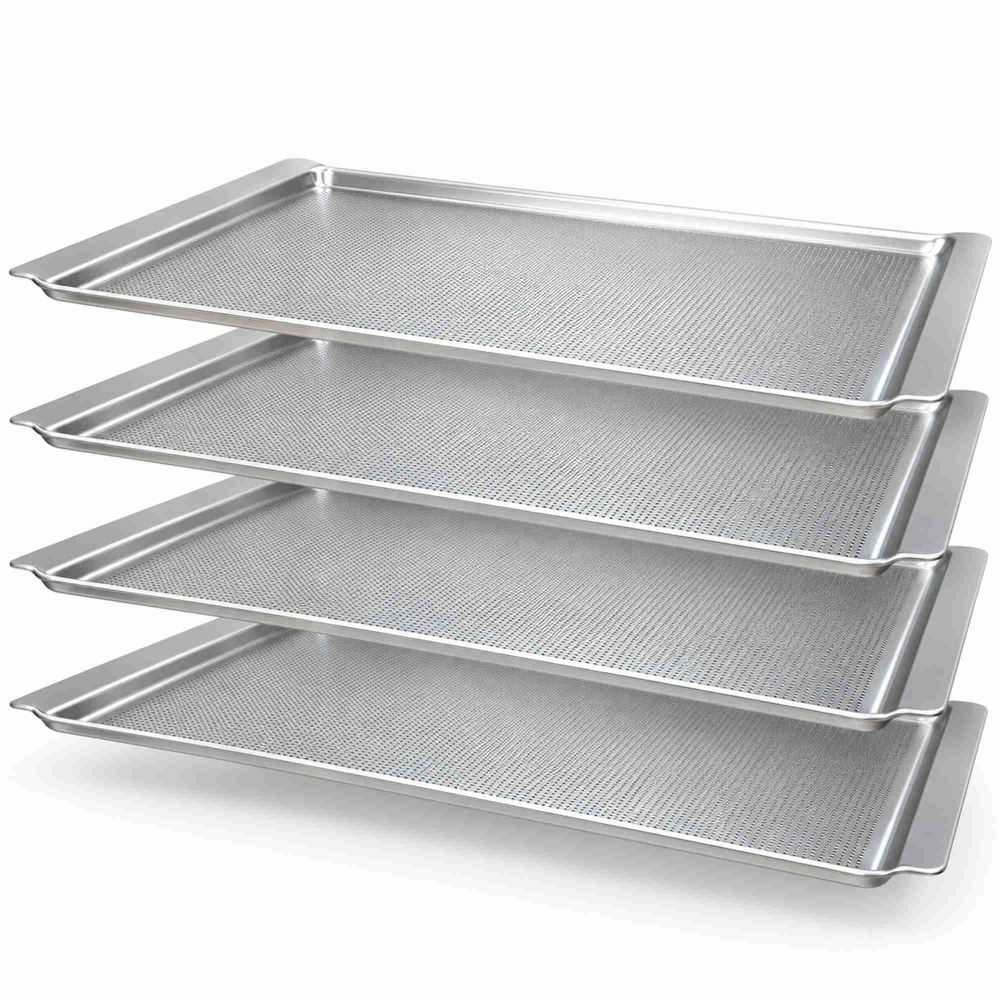 Lot de 4 plaques perforées en aluminium 44x31,5 cm (14 €/u.) pour boulangerie et pâtisserie Worldmai Lot de 4 plaques perforées en aluminium 44x31,5 cm (14 €/u.) pour boulangerie et pâtisserie Worldmai