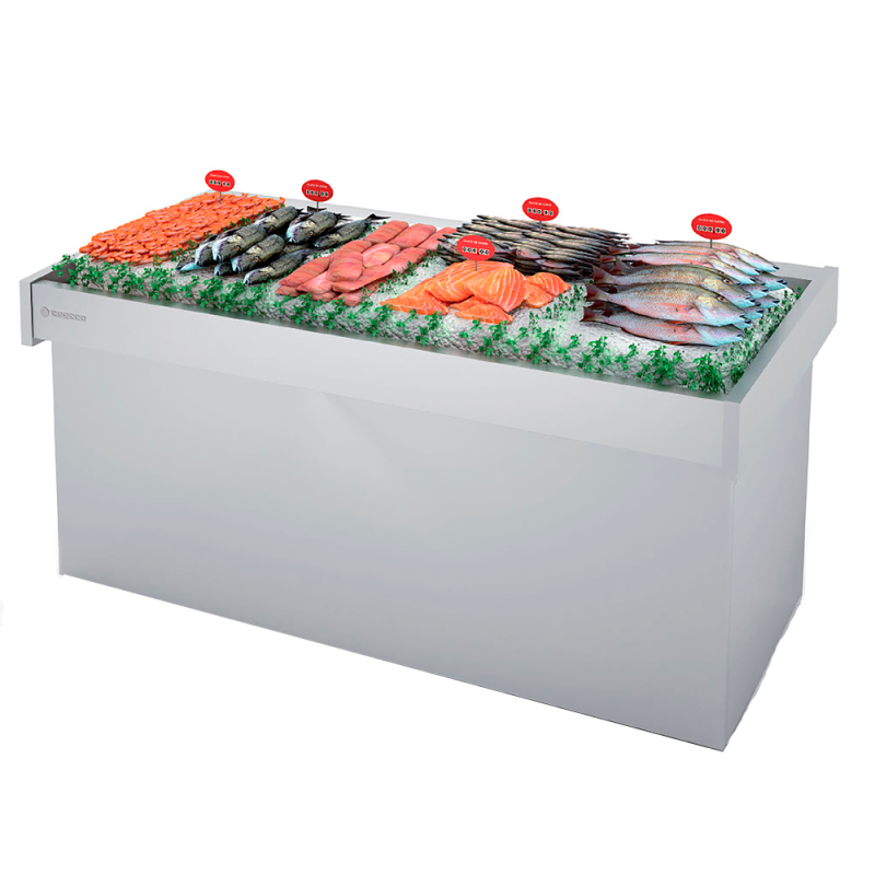Expositores de pescado sobre cama de hielo