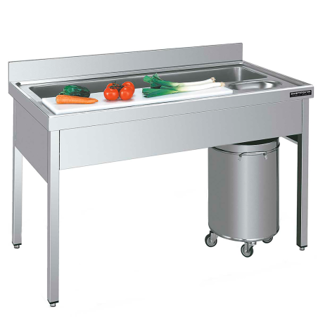 Plonge - table inox pour préparation de légumes