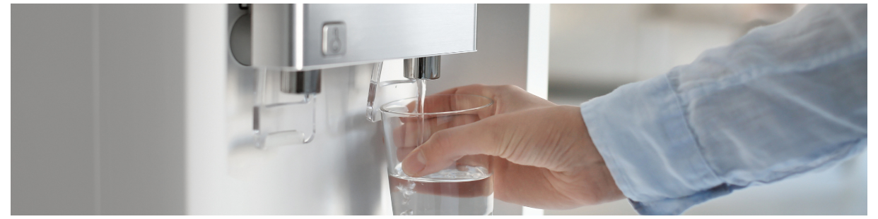 Traitement de l’Eau pour l’Hôtellerie : Adoucisseurs, Osmose et Fontaines