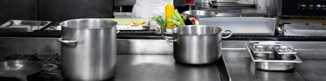 Menaje de Hostelería: Baterías, Bandejas y Transporte